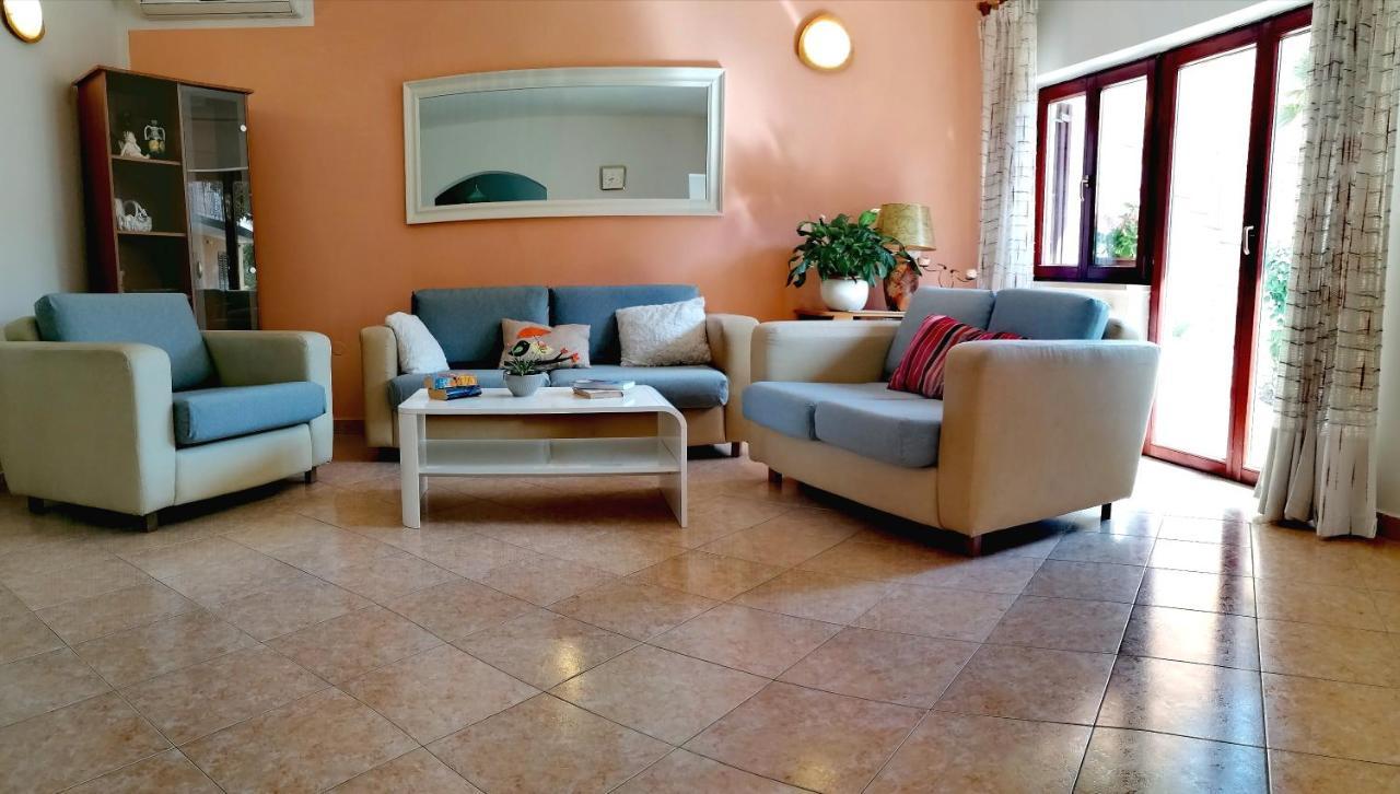 فيلا House Manola روفينج المظهر الخارجي الصورة